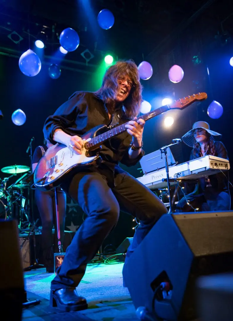 Kelly Richey Blues Rock Guitarist and Live Performer